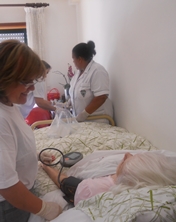 Enfermeiros do CHLP levam cuidados e conforto aos seniores do Casal Malta